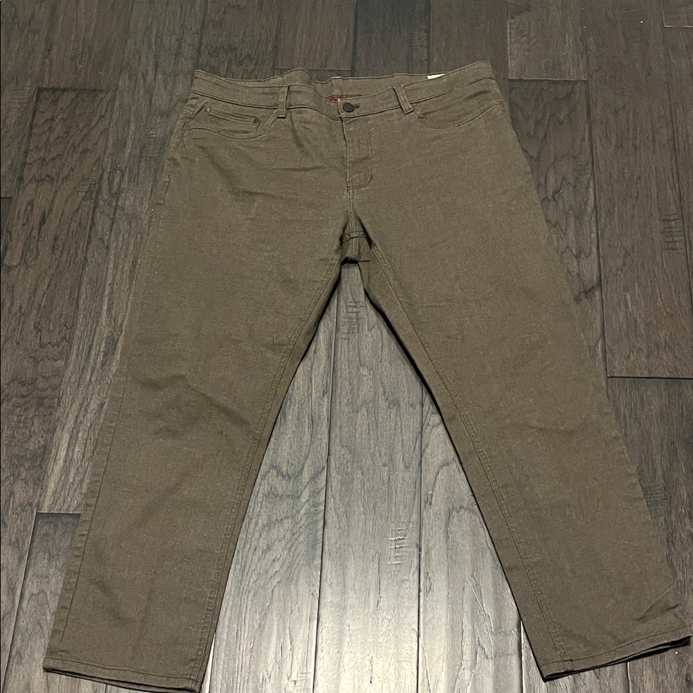 English Laundry Men's Khaki Chinos